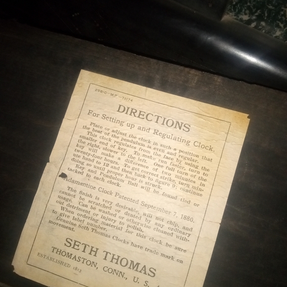 Vintage 1800 Seth Thomas mantel clock - Picture 2 of 4